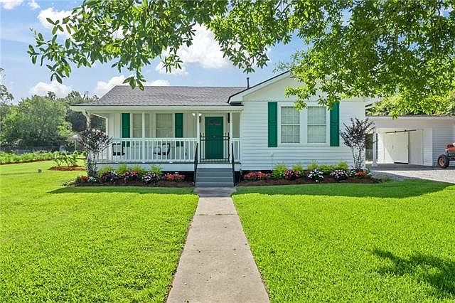 property at 225 Magnolia St