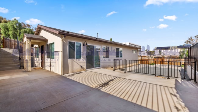 property at 531 E 15th St