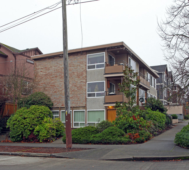 517 N 46th St in Seattle, WA - Building Photo - Building Photo