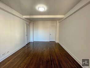 FIFTH AVENUE in New York, NY - Building Photo - Building Photo