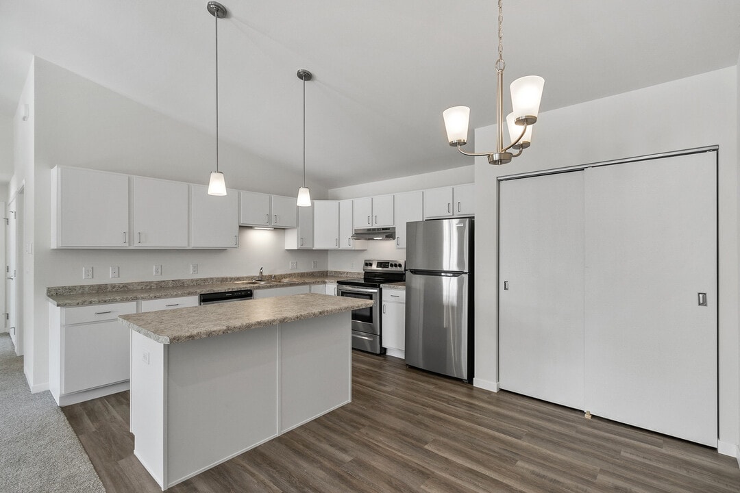 Pine Creek Apartments in Wisconsin Dells, WI - Building Photo