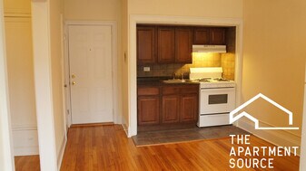 2747 N Spaulding Ave, Unit 316 in Chicago, IL - Building Photo