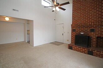 1018 Blue Ridge Dr-Unit -Apt 9 in Harrisonburg, VA - Building Photo - Building Photo
