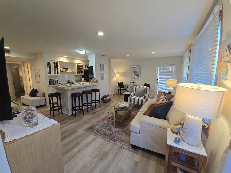 2426 Shelby St in Summerland, CA - Building Photo