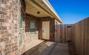 12007 Englewood Ave in Lubbock, TX - Building Photo - Building Photo