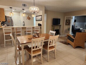 1064 Villa Dr in La Belle, FL - Foto de edificio - Building Photo