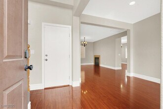 7314 W Mistral Ave in Las Vegas, NV - Building Photo - Building Photo