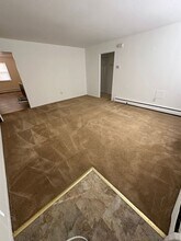 The Village at Bordentown in Bordentown, NJ - Foto de edificio - Interior Photo