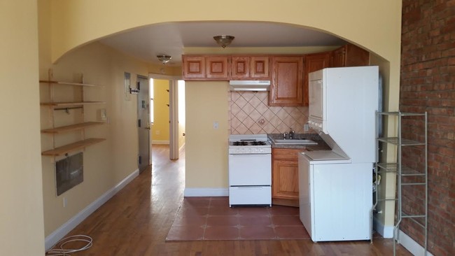 PRIME!! Charming 3Bedrooms - 2Bathrooms in Brooklyn, NY - Building Photo - Building Photo