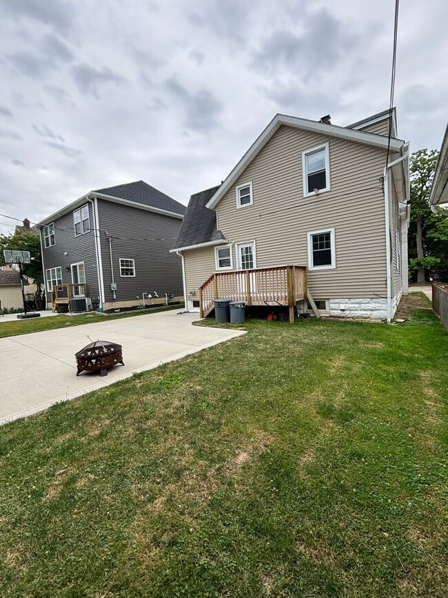 19242 Telbir Ave in Rocky River, OH - Building Photo - Building Photo