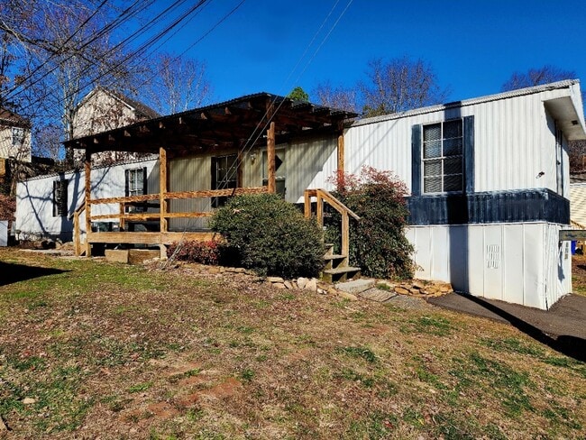 property at 2729 Forest Edge Way