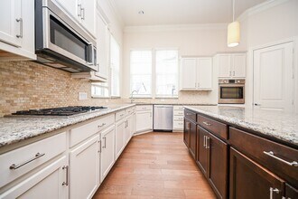 9546 London Bridge Station in Houston, TX - Building Photo - Building Photo