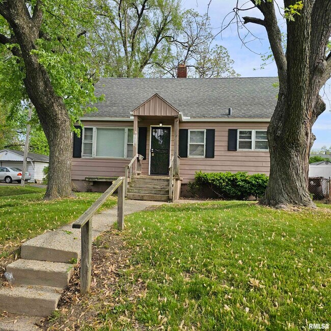 property at 3009 West Krause Avenue