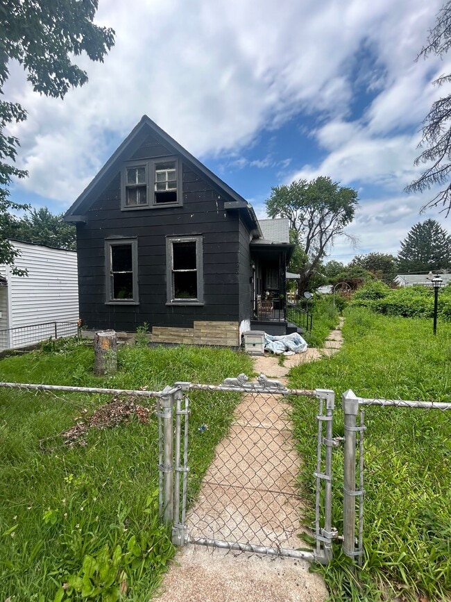 property at 943 Elias Ave