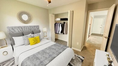 Peppertree Apartments in Kalamazoo, MI - Building Photo - Building Photo