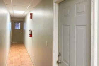 300 Broadway St in Martin, TN - Building Photo - Building Photo