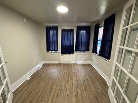 208 Penn Ave in Aliquippa, PA - Building Photo