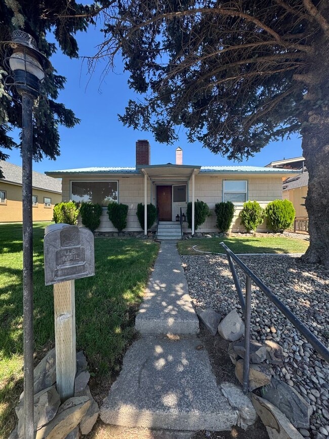 property at 505 W 10th Ave