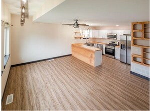 526 7th Ave SW in Cedar Rapids, IA - Building Photo - Building Photo