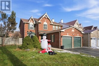 32 Hearne Crescent in Ajax, ON - Building Photo - Building Photo