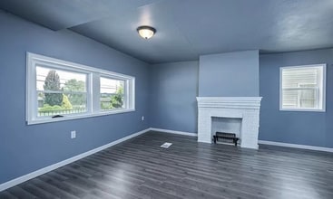 10 E Berkeley St in Uniontown, PA - Building Photo - Building Photo