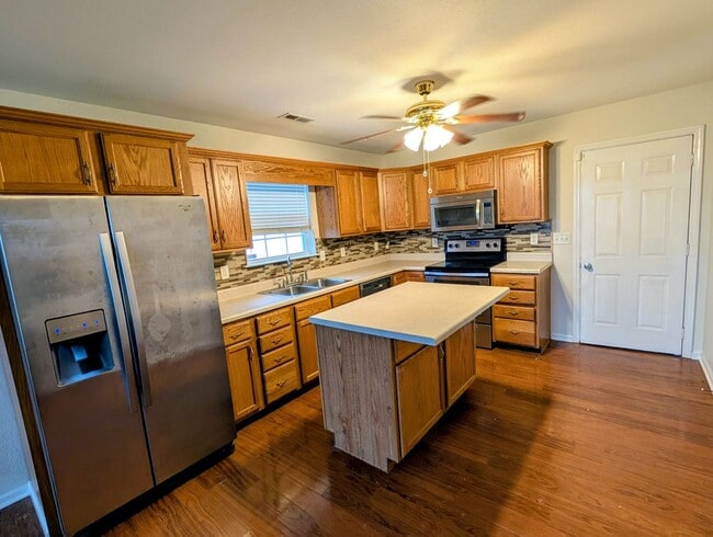 285 Glenn Wade Dr in Rossville, GA - Building Photo - Building Photo