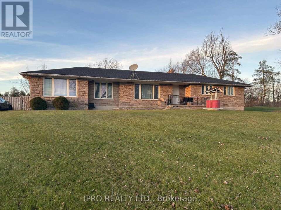 205489 Dufferin Rd 109 in Amaranth, ON - Building Photo