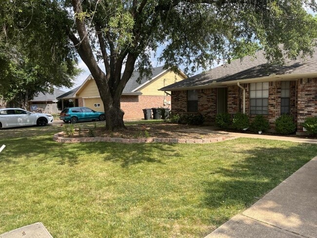 710 Paintbrush Dr in Keller, TX - Building Photo - Building Photo