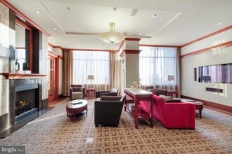 440 S Broad St, Unit 2407 in Philadelphia, PA - Building Photo - Building Photo