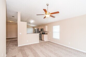 1691 Northglen Cir in Middleburg, FL - Building Photo - Building Photo