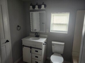 714 E Lamar St in Sherman, TX - Building Photo - Building Photo