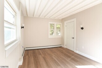 285 Orchard Terrace in Bogota, NJ - Building Photo - Building Photo