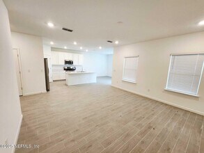 6232 Mare Ave in Jacksonville, FL - Building Photo - Building Photo