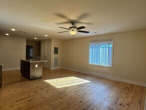 106 N Main St in Hopewell, VA - Building Photo - Building Photo