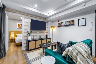 168 McCaul St, Unit SI ID1389236P in Toronto, ON - Building Photo