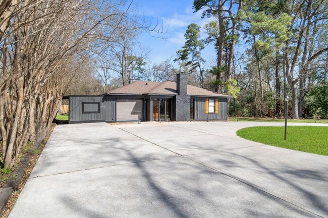 property at 2004 White Oak Dr
