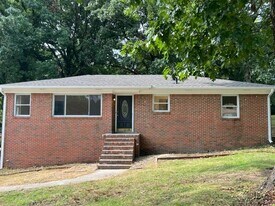 641 26th Ave NW in Center Point, AL - Building Photo