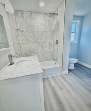 1713 Maple St, Unit #2 in South Milwaukee, WI - Foto de edificio - Building Photo