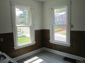84 Alcove St in Meriden, CT - Building Photo - Building Photo