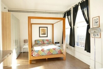 215 W 7th St, Unit 906 in Los Angeles, CA - Foto de edificio - Building Photo