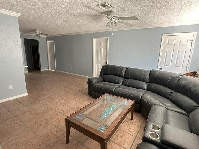 12125 93rd Way N in Largo, FL - Building Photo - Building Photo