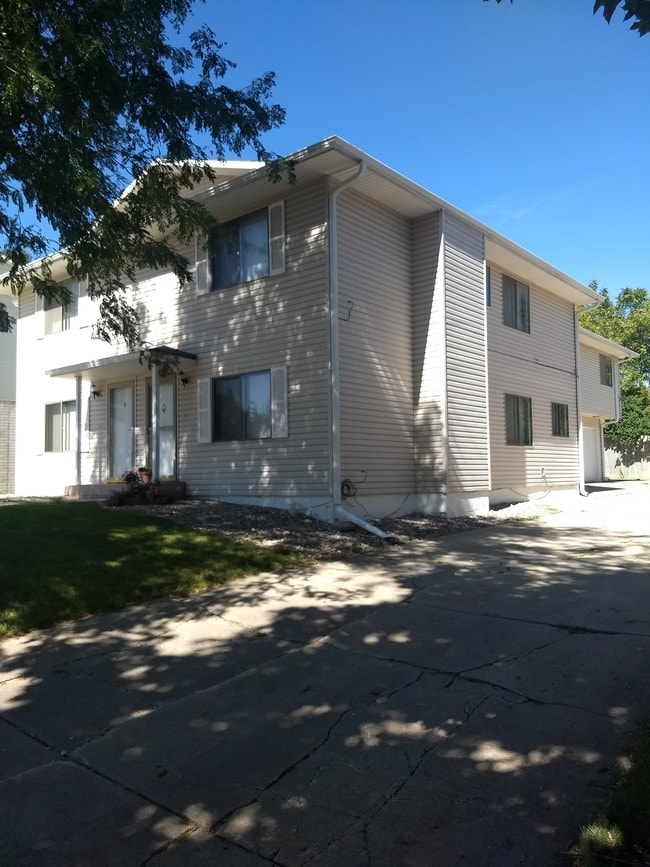 property at 1318 Galeta Ave