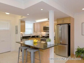 39 Gerry Rd in Brookline, MA - Building Photo - Building Photo