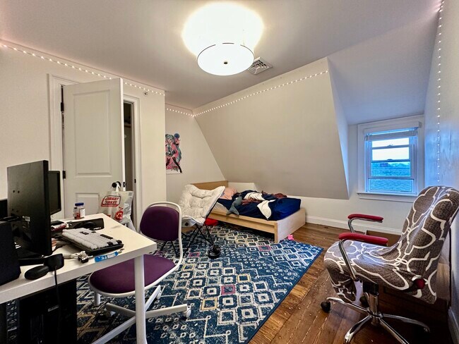 19 Bellevue St in Waltham, MA - Building Photo - Building Photo