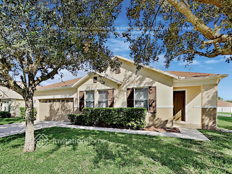 3048 Tobago Ave in Clermont, FL - Building Photo