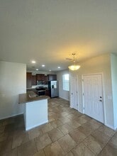 3 Bedroom / 2.5 Bath / 2 Car Garage Townho in Orlando, FL - Building Photo - Building Photo