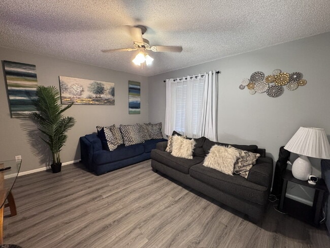 801 Kettering Way in Orange Park, FL - Building Photo - Building Photo
