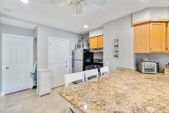 22 S Bremen St, Unit #2 in Boston, MA - Foto de edificio - Building Photo