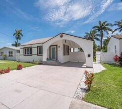 1526 NE 110th St in North Miami, FL - Building Photo - Building Photo