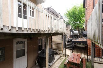 2220 W Homer St in Chicago, IL - Building Photo - Building Photo